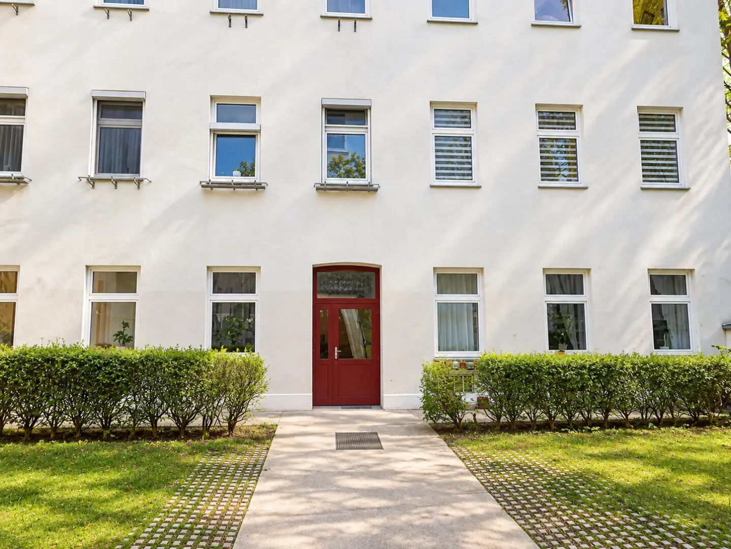 Old building apartment with small room and separate kitchen in Leopoldstadt