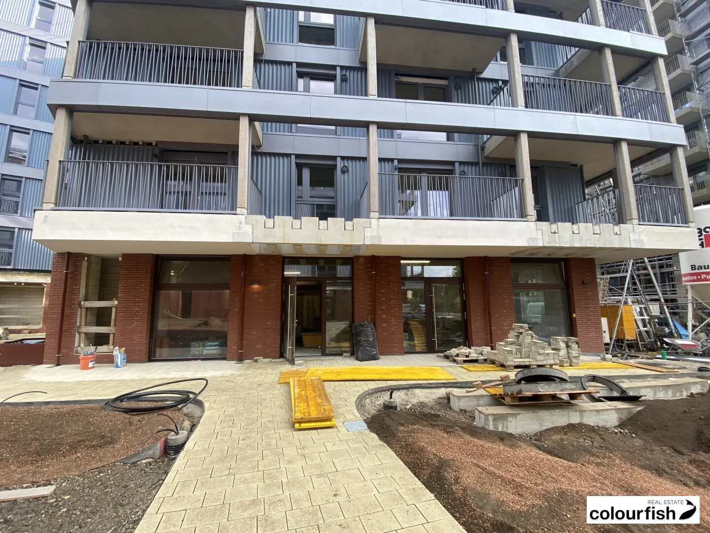Commercial spaces in Village im Dritten