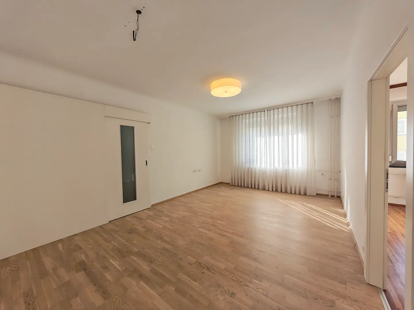 Teilbare hochwertig ausgestattete Wohnung mit Garage
