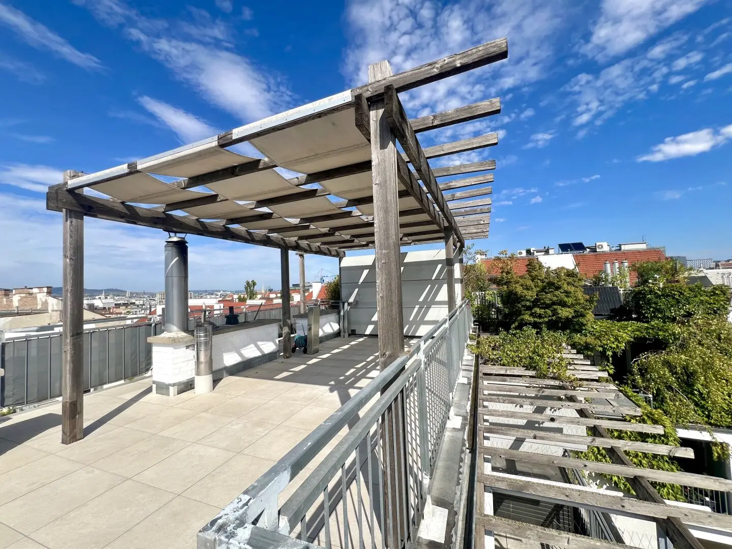 Exceptional Terrace Apartment with Feel-Good Guarantee!