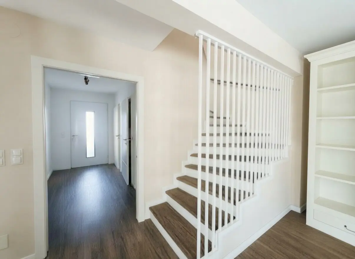 MODERNES REIHENHAUS IN RUHIGER LAGE - NÄHE EBREICHSDORF