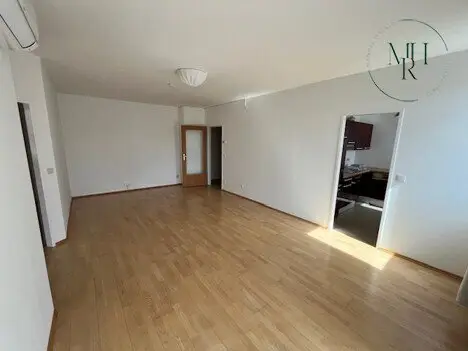 Gut aufgeteilte 3-Zimmer Wohnung nahe Landesklinikum inkl. Garagenstellplatz