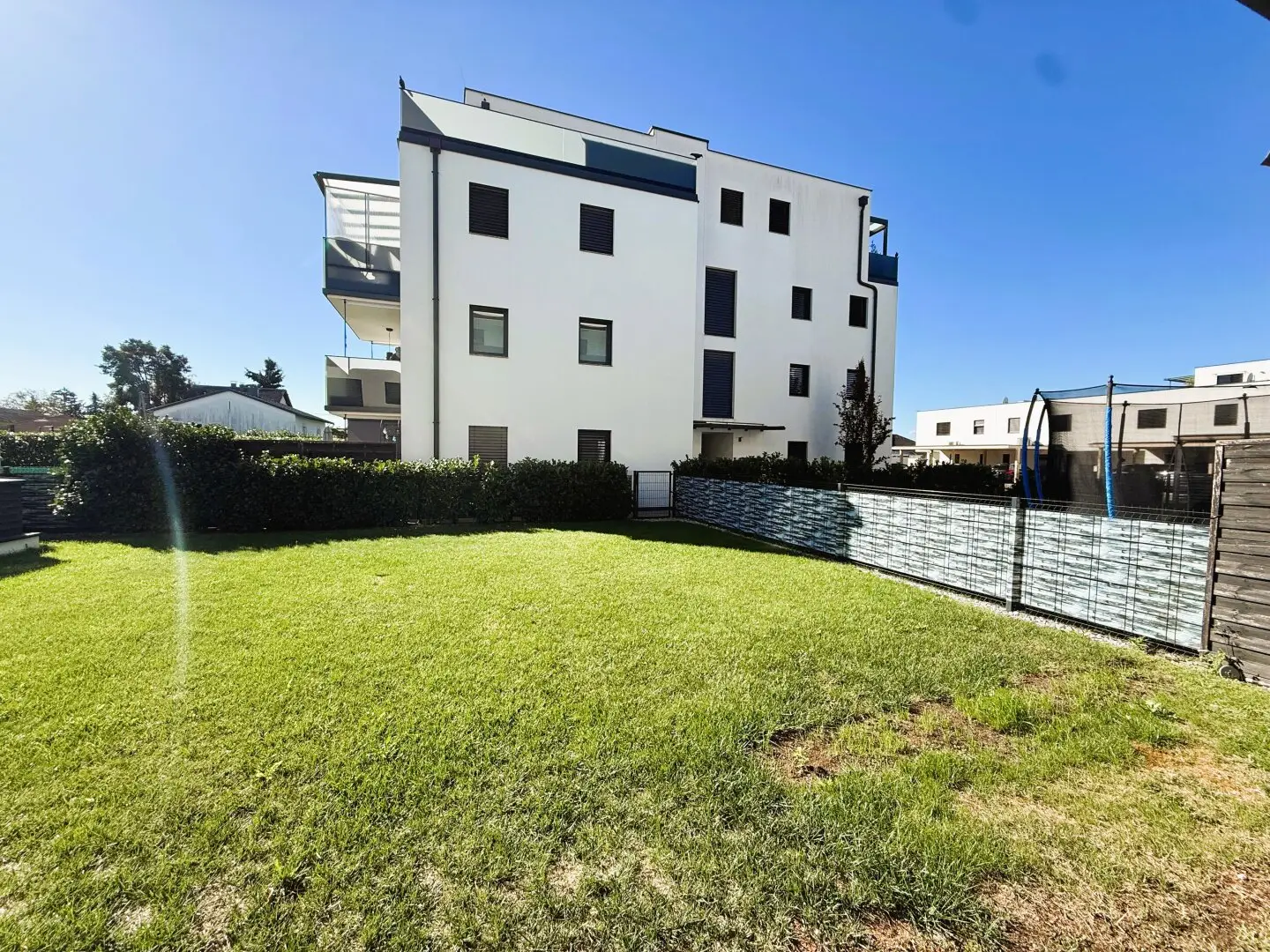 Gartenfreunde aufgepasst: 3-Zimmer-Traumwohnung mit knapp 150 m² Garten