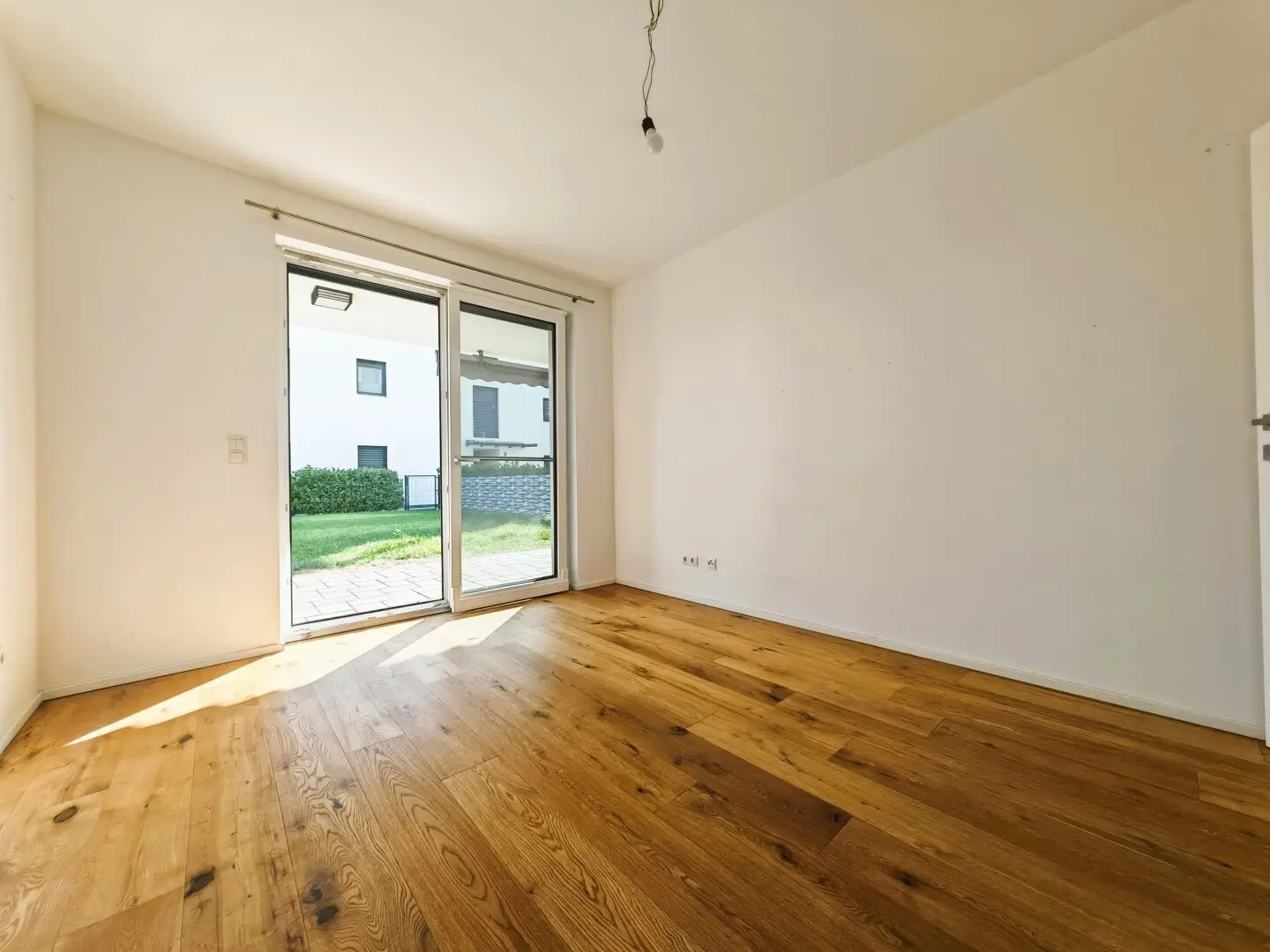 Gartenfreunde aufgepasst: 3-Zimmer-Traumwohnung mit knapp 150 m² Garten