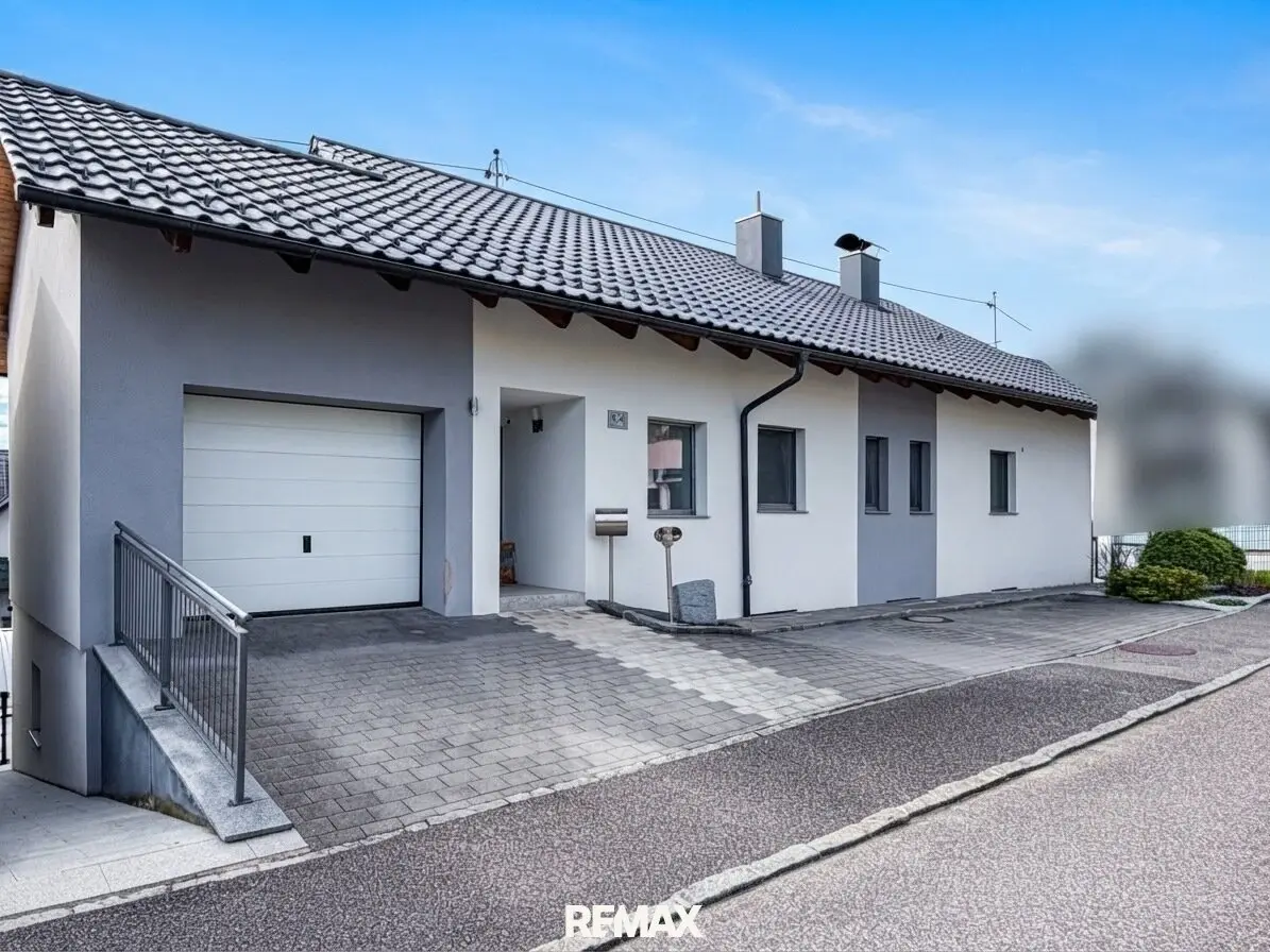 Family idyll in Pregarten | 187 m² living space, garden &amp; pool