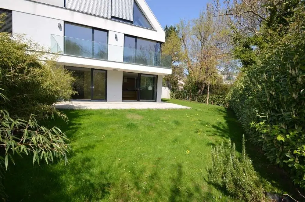 Perfekte Familienwohnug mit 200m² Eigengarten in Grünruhelage
