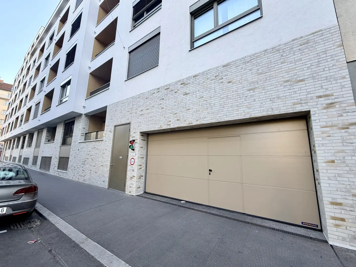 Modern parking space in underground garage near U1 Keplerplatz Garage