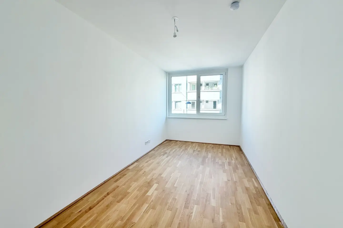 Neubauwohnung mit Balkon und nachhaltiger Energieversorgung