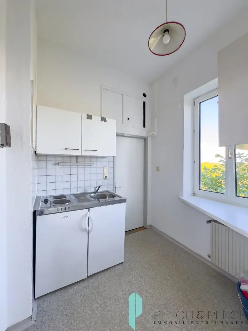 Provisionsfrei für den Mieter - 1 Zimmerwohnung / 1. Stock ohne Lift / Martinstraße