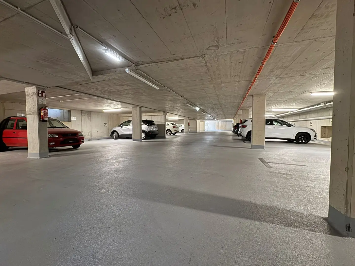 Tiefgaragenparkplatz zu vermieten
