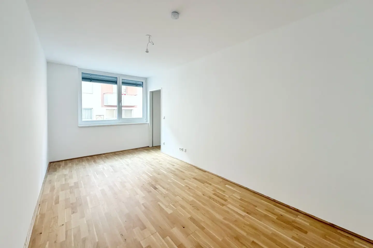 Erstbezug Neubauwohnung mit Balkon und Photovoltaik