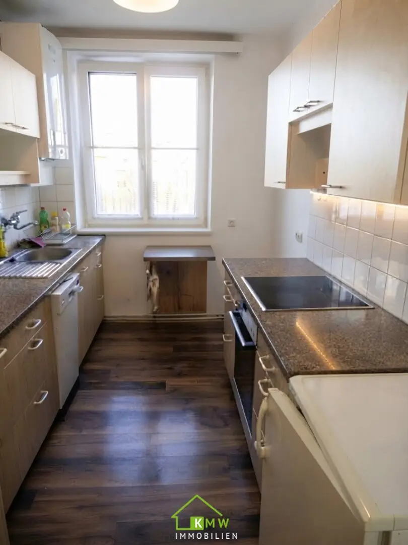 Bright 3 room apartment with balcony in pleasant residential location