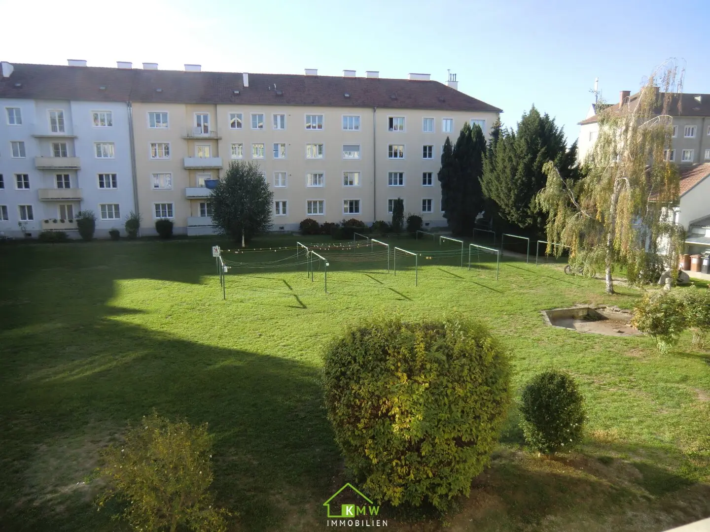 Bright 3 room apartment with balcony in pleasant residential location