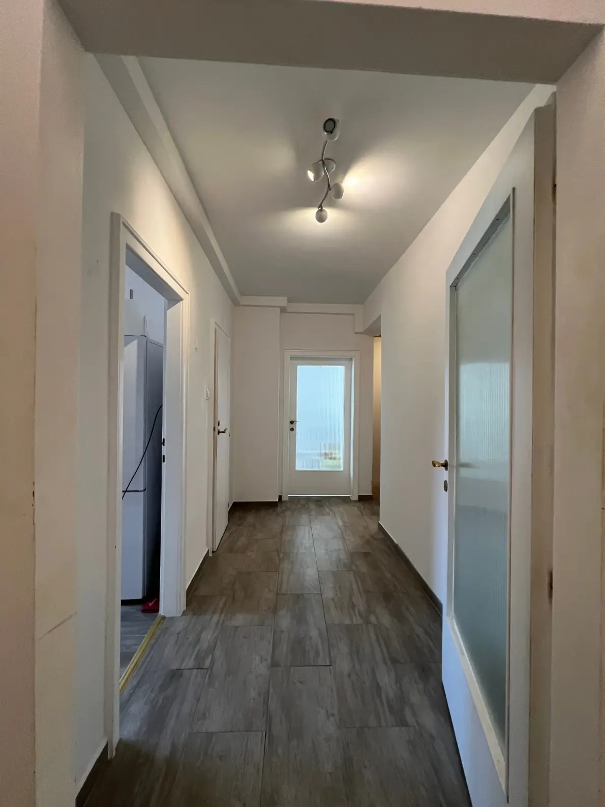 Wohnung next to Botanical Garden with private garage