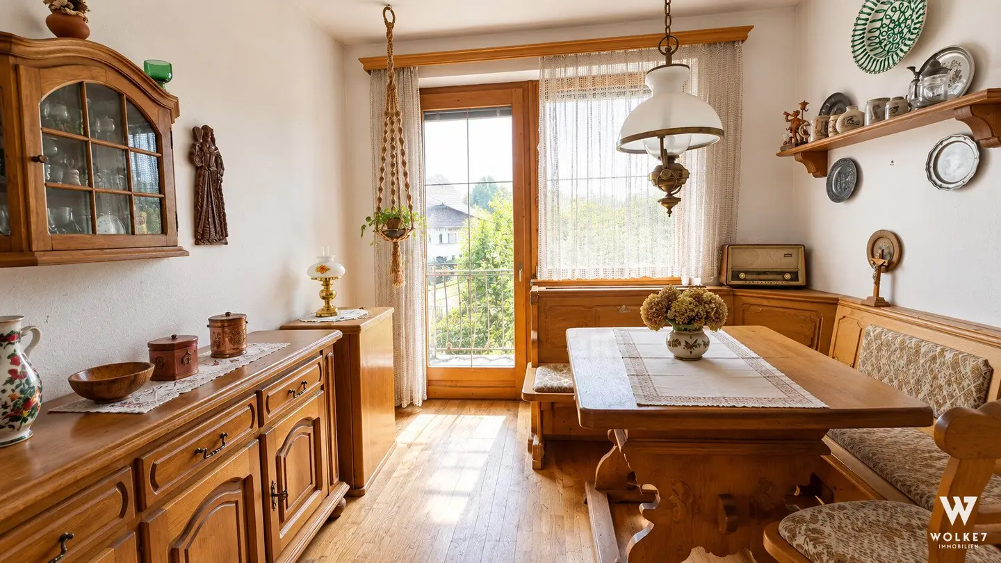 Living at the Wagram: Spacious house with indoor pool, wine cellar and orchard on approx. 1.446 m² plot