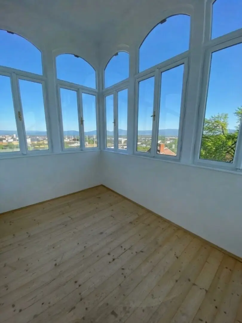 Wohnen mit Weitblick | Charmante 1-Zimmer-Wohnung mit Veranda
