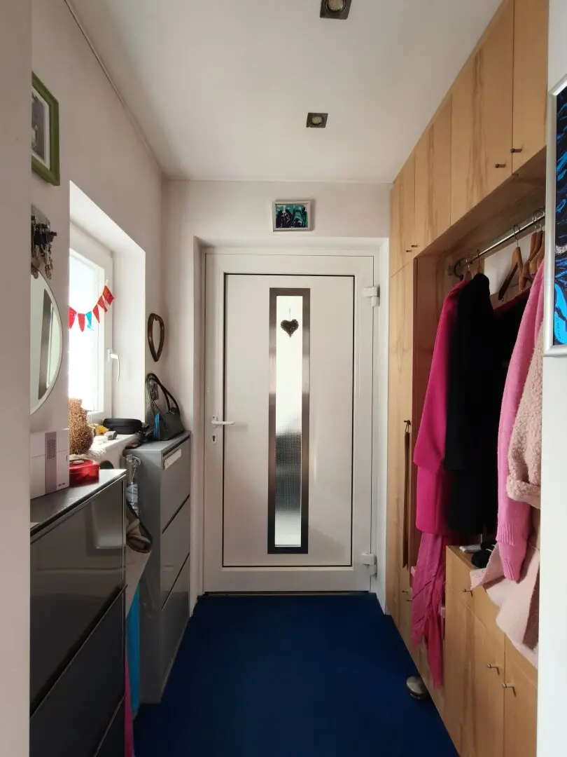 Geräumiges Haus mit einer Wohnung und eigenem Studio, z.B. für Yoga-Angebote in Dornbirn