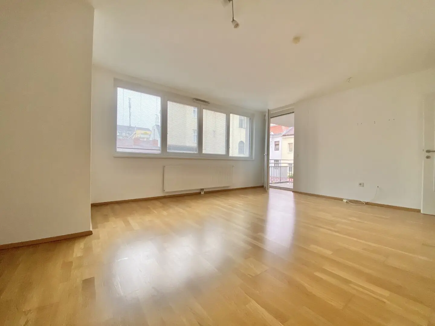 CHARMANTE 2-ZIMMER WOHNUNG MIT BALKON IN SEHR GUTER LAGE - GARAGE OPTIONAL