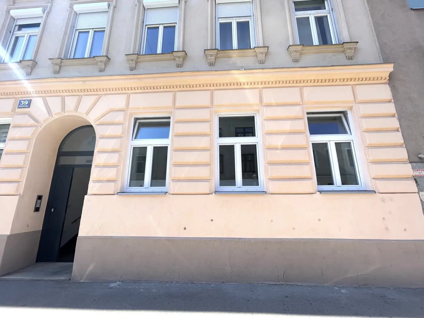 Period building 2-room apartment 16th district newly renovated for sale