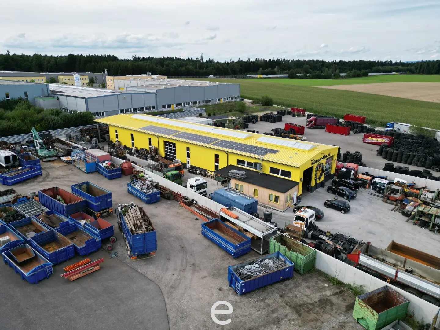 Lager / Produktionshalle mit guter Verkehrsanbindung in Sipbachzell zu verkaufen.