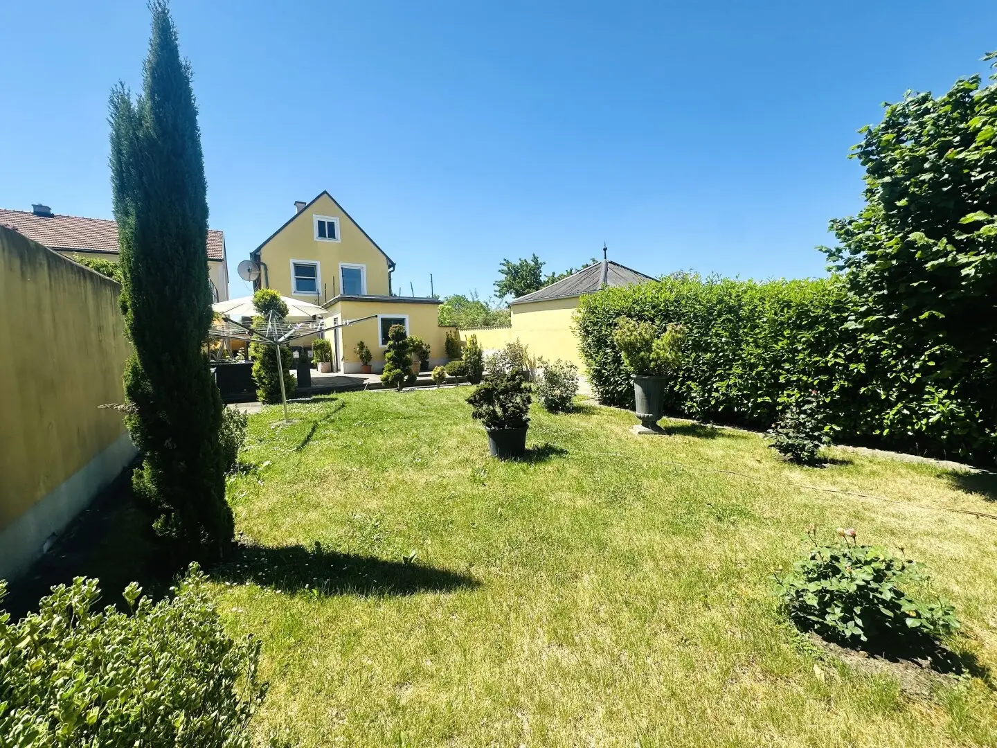 Spacious residential house with flexible layout in Walkersdorf - versatile use