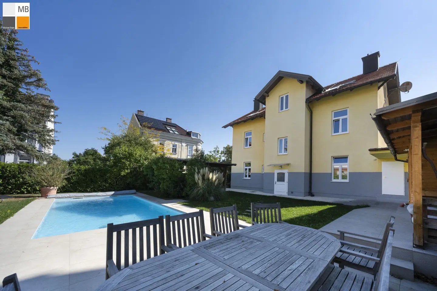 ++ Historische Eleganz trifft moderne Flexibilität | Villa mit Pool, Garten und eigenem Praxisbereich I MB IMMOBILIEN ++
