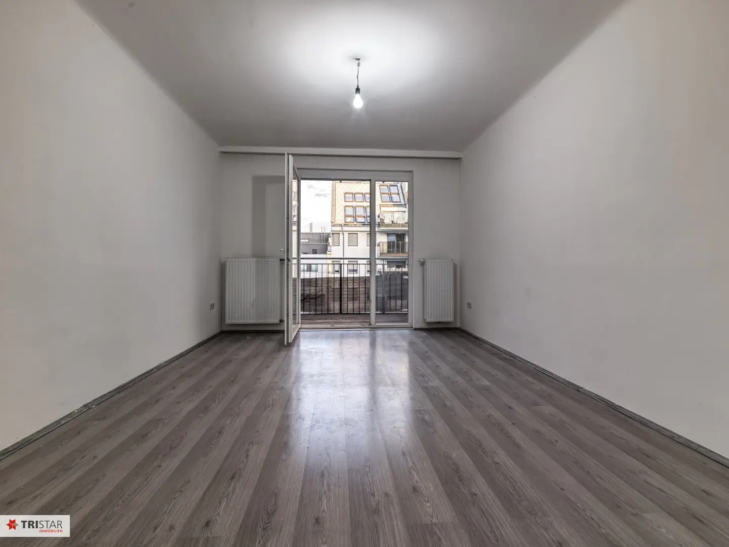 NEU! ++ Hofseitige 2-Zimmer-Wohnung ++ Südostbalkon ++ 2. Liftstock ++ Gestaltungspotenzial ++ 1220 Wien ++