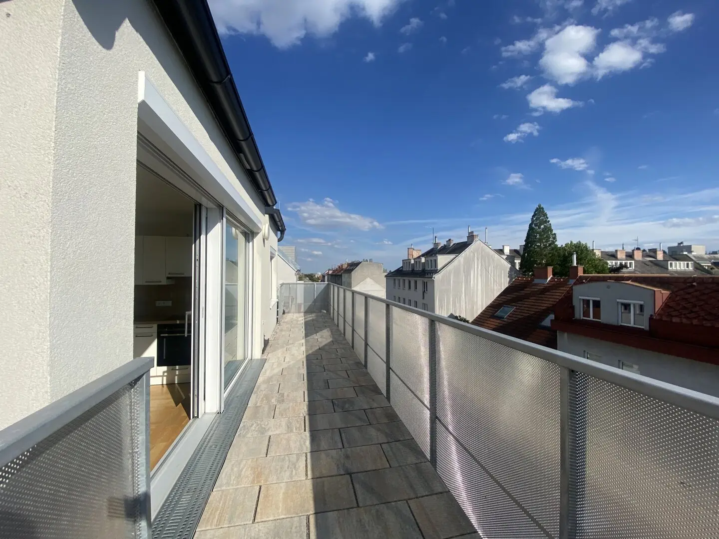 DG-Wohnung mit großer Terrasse | Nähe Riverside | LUFTWÄRMEPUMPE
