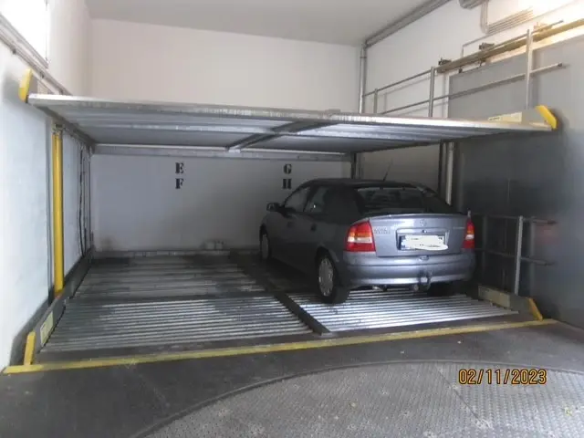 Investment apartment with garage and turntable
