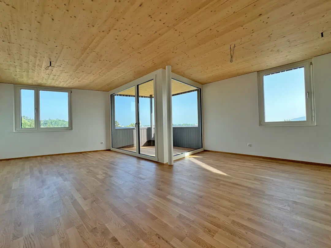 Hochwertige Wohnung mit Miele Küche und Balkon