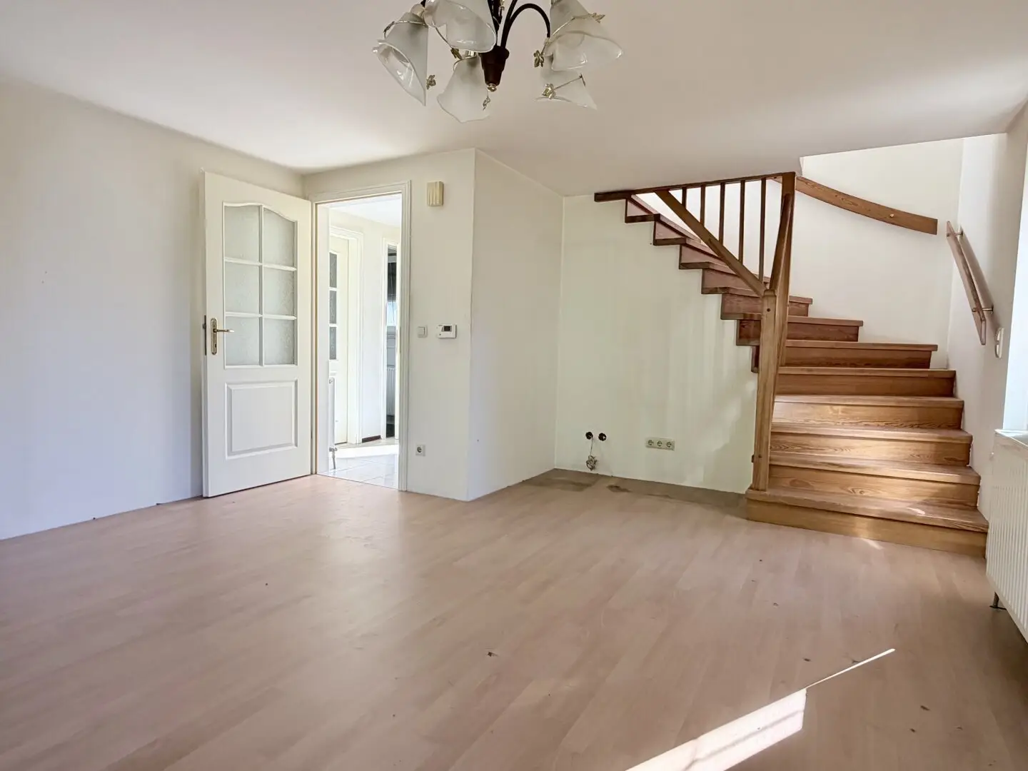 Ganzjährig bewohnbares Kleingartenhaus auf Eigengrund in Favoriten | 427 m² Grund | Pool | Vollunterkellert