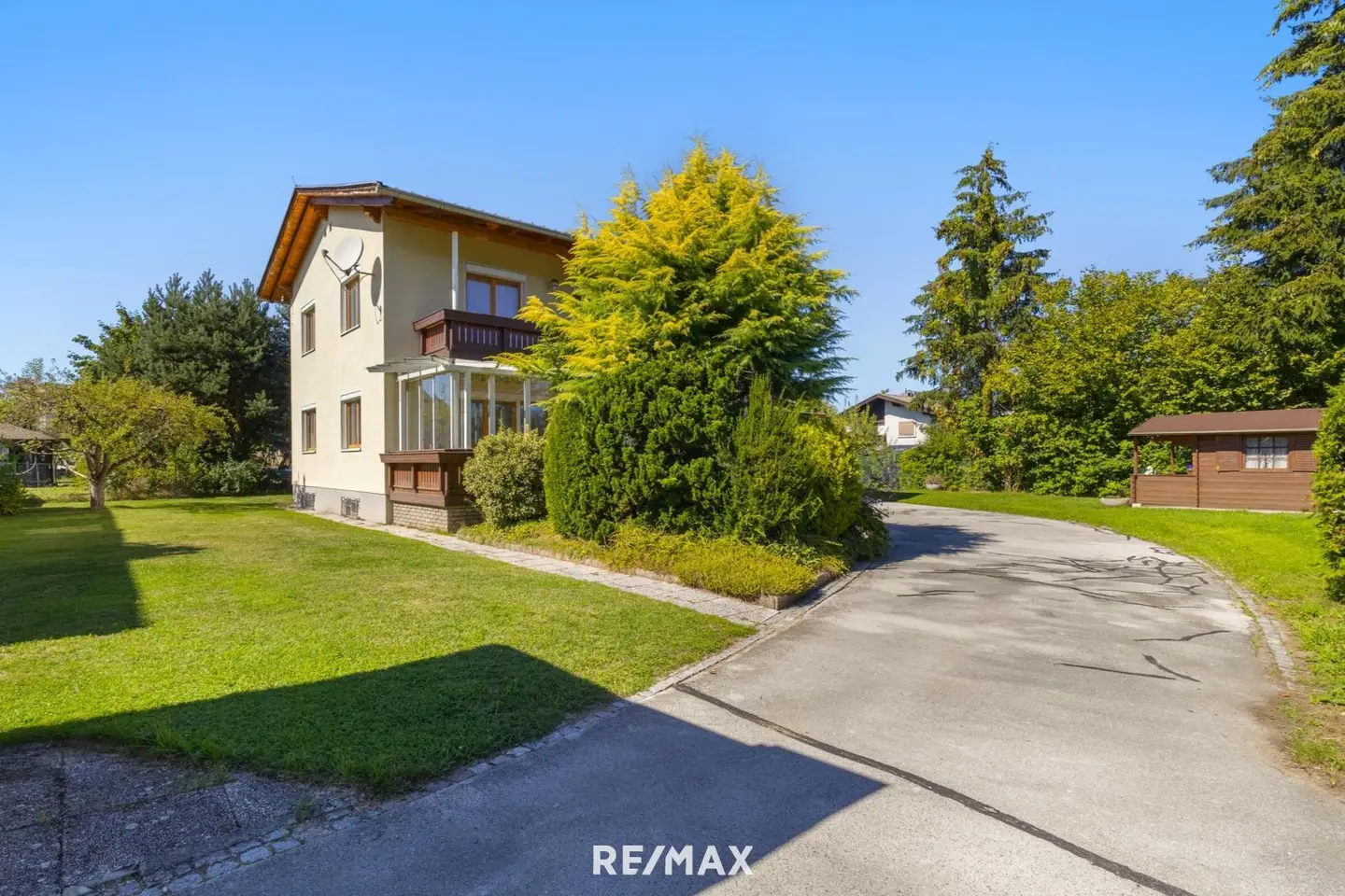 Familienwohnung mit großem Garten und windgeschützter Terrasse