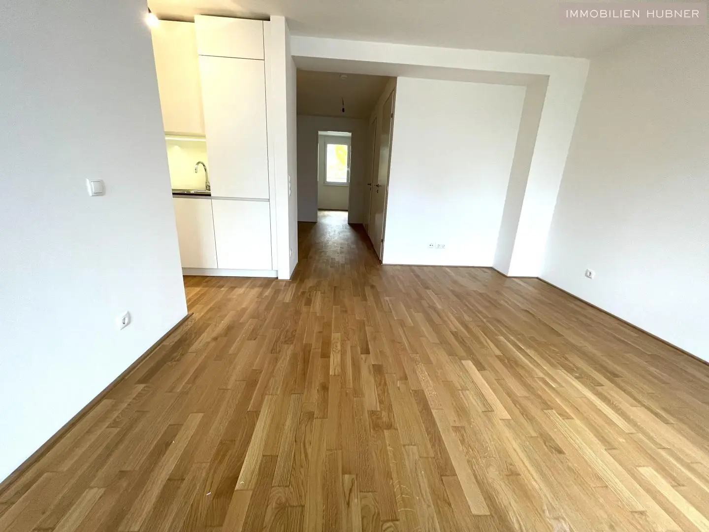 Wohnküche - Blick zum Vorzimmer