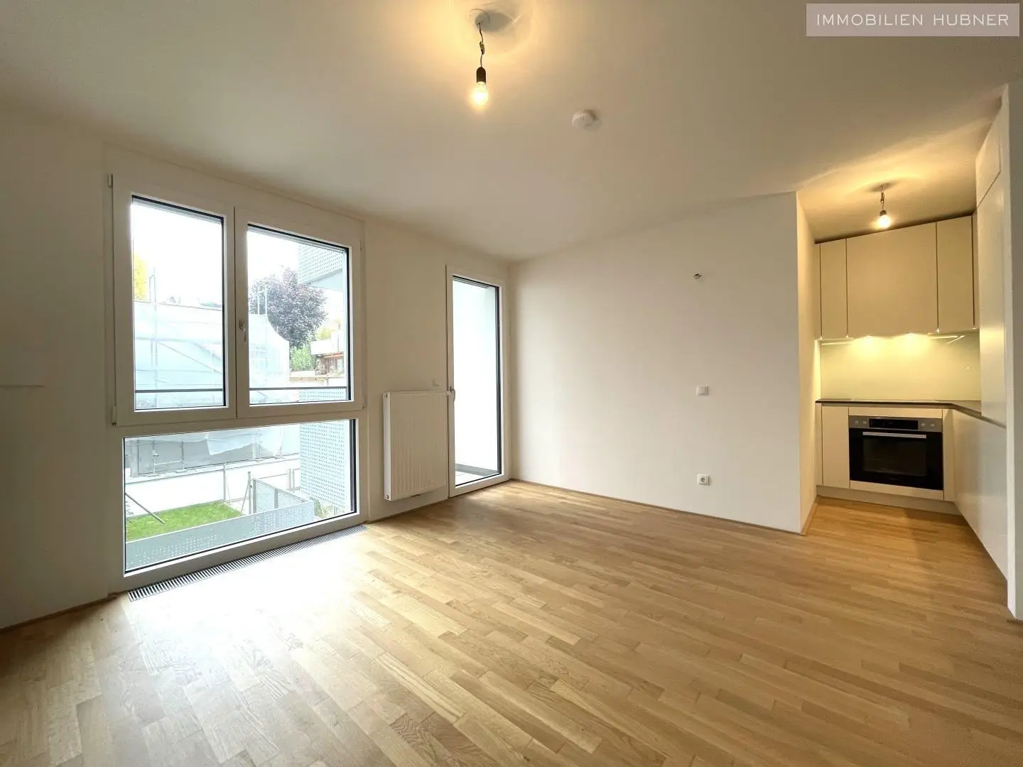 High quality new build apartment with courtyard balcony