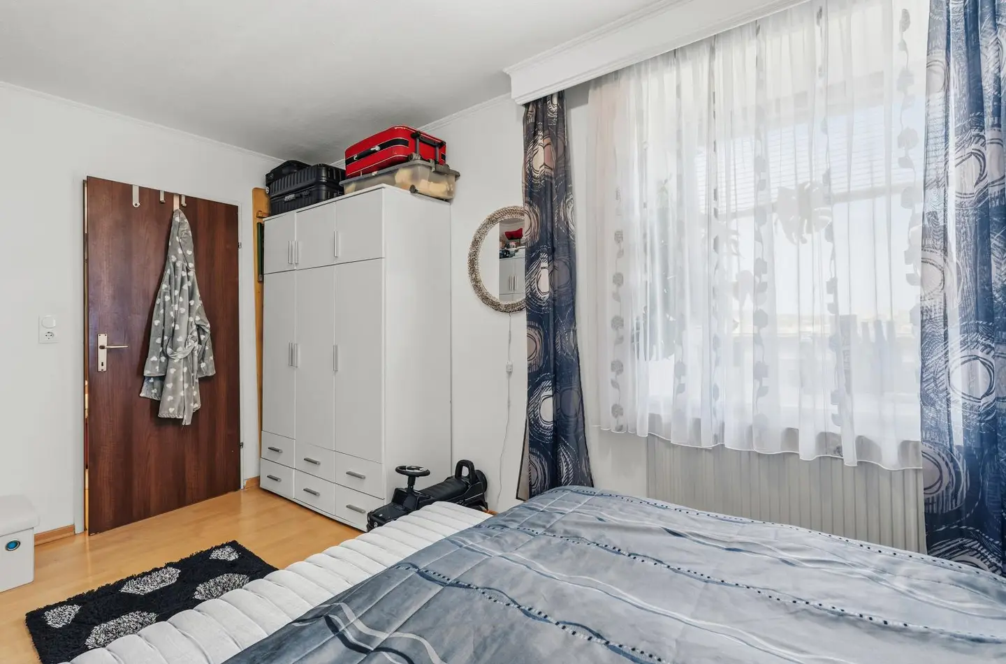 Spacious Dachgeschosswohnung with lift and generous living space