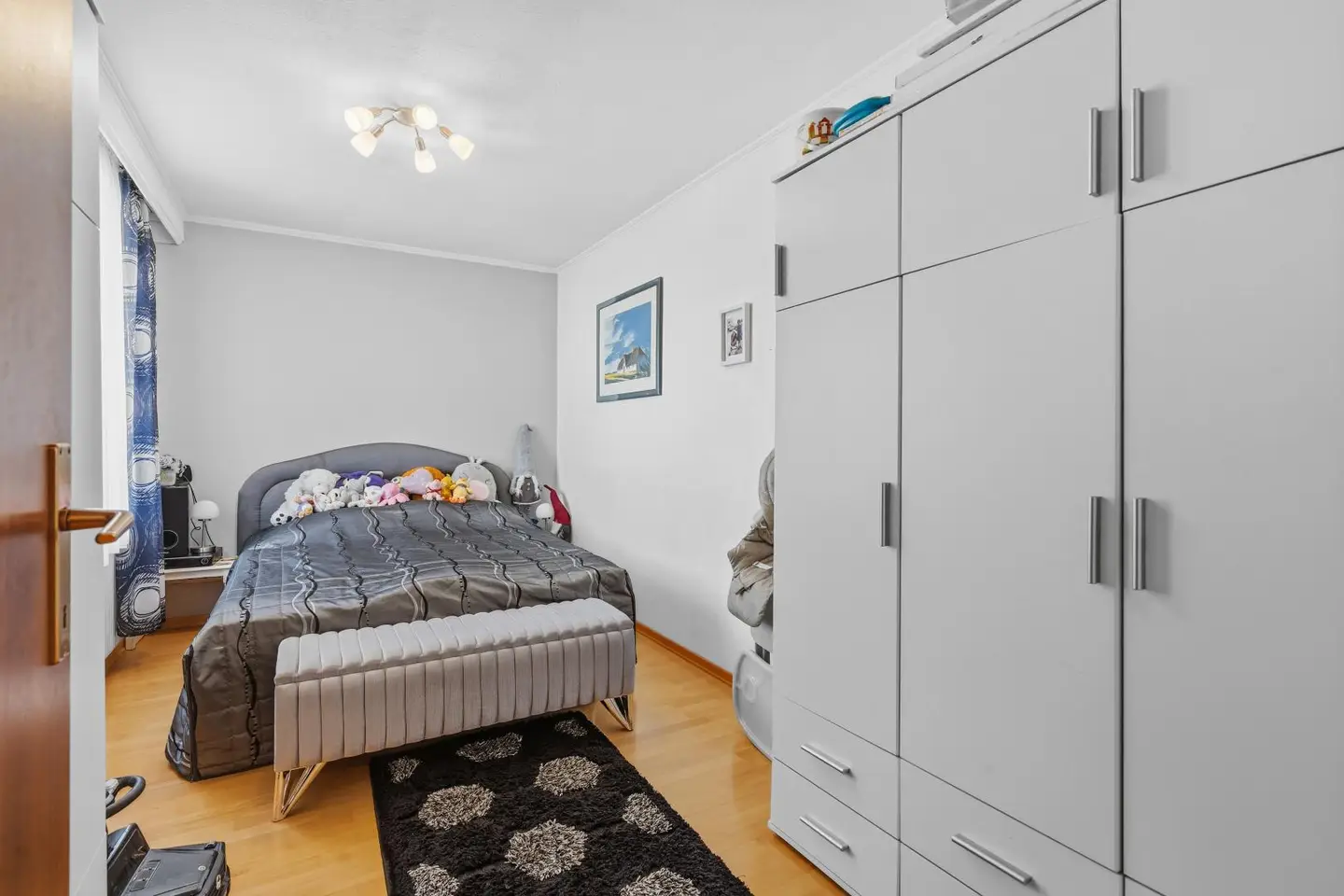 Spacious Dachgeschosswohnung with lift and generous living space