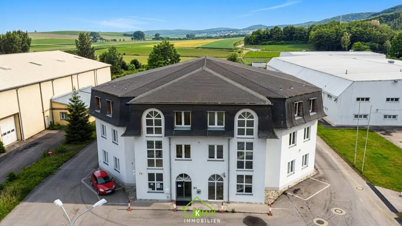 Spacious Office and Commercial Space between Krems and St. Pölten