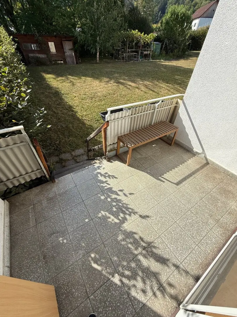 Move-in ready 3-room ground floor apartment with garden share, loggia and carport in Pernegg