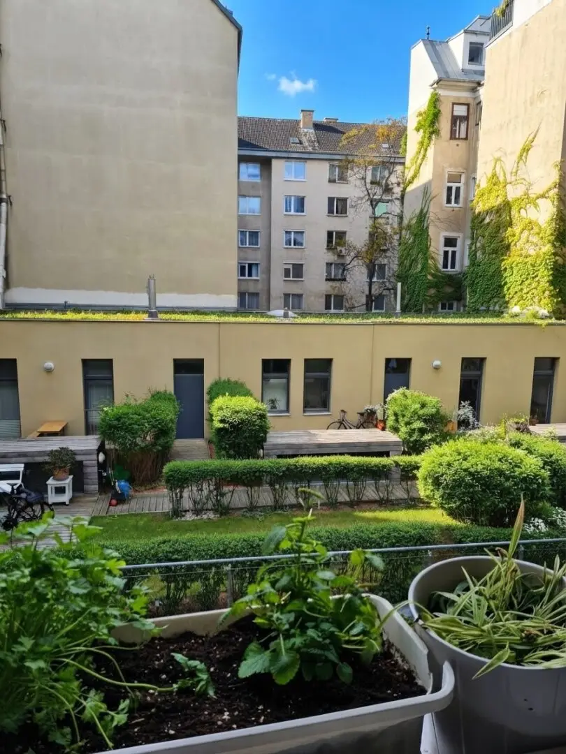 Altbauetage ERSTBEZUG nach Generalsanierung - 4 Zimmer - 2 Bäder - zwischen Praterstraße und Augarten