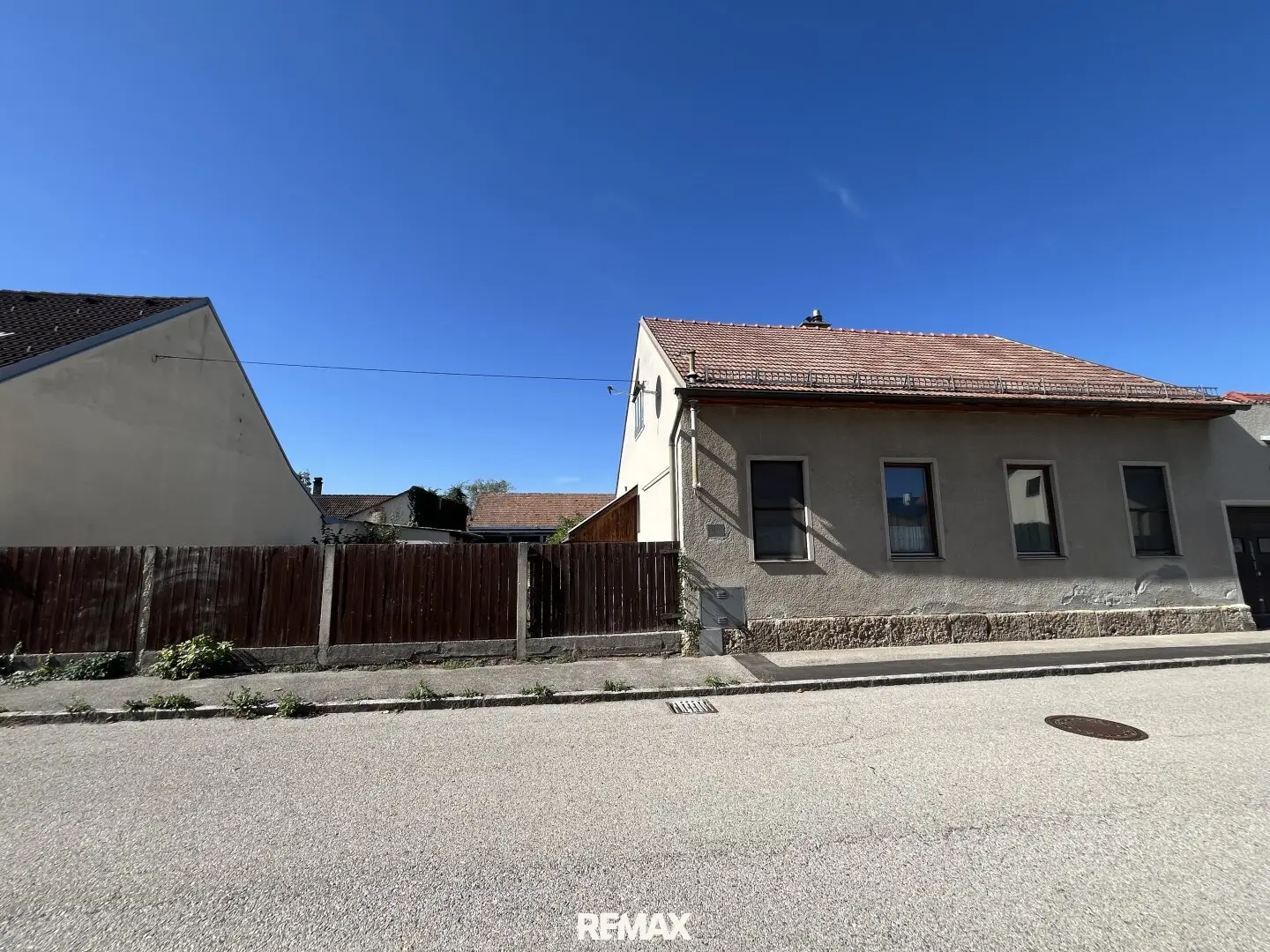 Baugrund mit Altbestand! Viel Platz für neue Ideen! Für Private und Bauträger!
