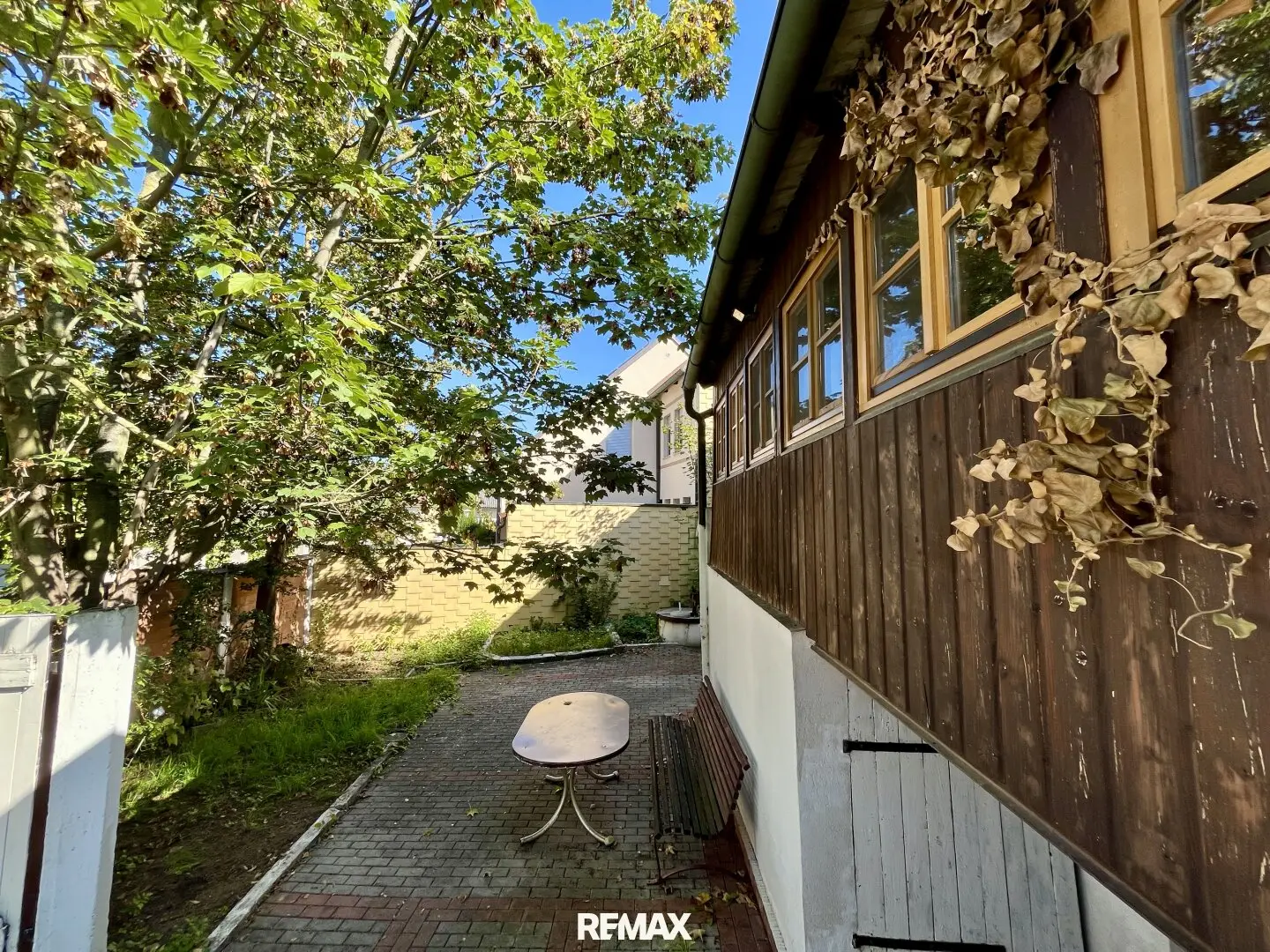 Charming house with a few adjustments to new shine