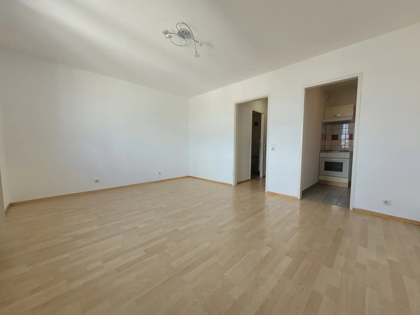 Wohnung courtyard facing near Sonnwendviertel with lift