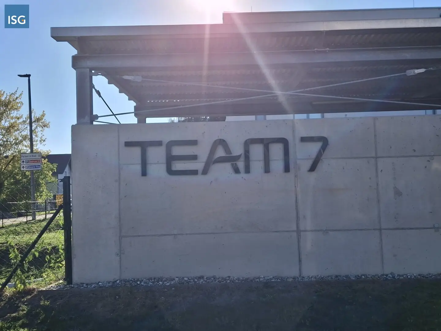 Object 2137: Top 13 I 2-room I Carport