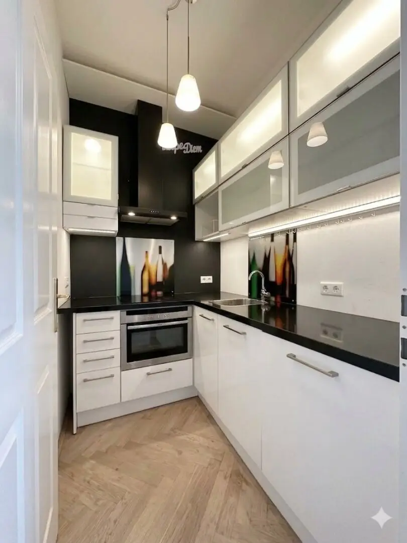 #SQ - SANIERTE, KOMPAKTE STADT-ALTBAUWOHNUNG MIT PARKBLICK IN HERVORRAGENDER LAGE