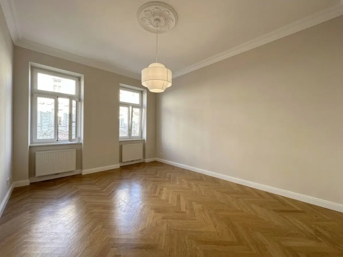 #SQ - SANIERTE, KOMPAKTE STADT-ALTBAUWOHNUNG MIT PARKBLICK IN HERVORRAGENDER LAGE