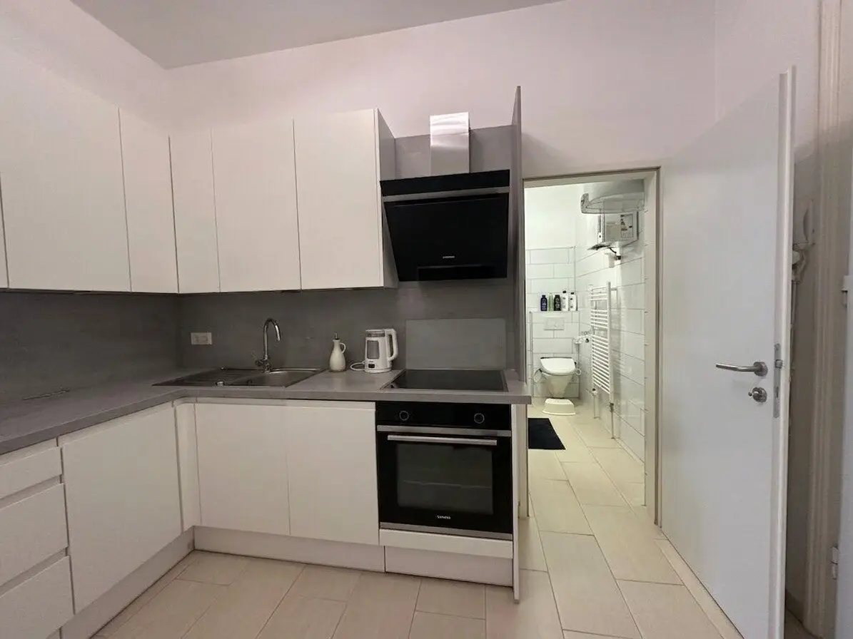 #SQ - CHARMANTE 1-ZIMMER-ALTBAUWOHNUNG MIT PARKBLICK IN 1200 WIEN