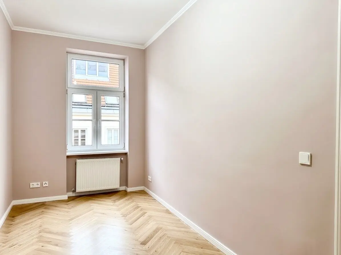 #SQ - TOP LAGE: 2 ZIMMER ALTBAU WOHNUNG IM 3. STOCK - SANIERT, LICHTDURCHFLUTET UND IDEAL AUFGETEILT!