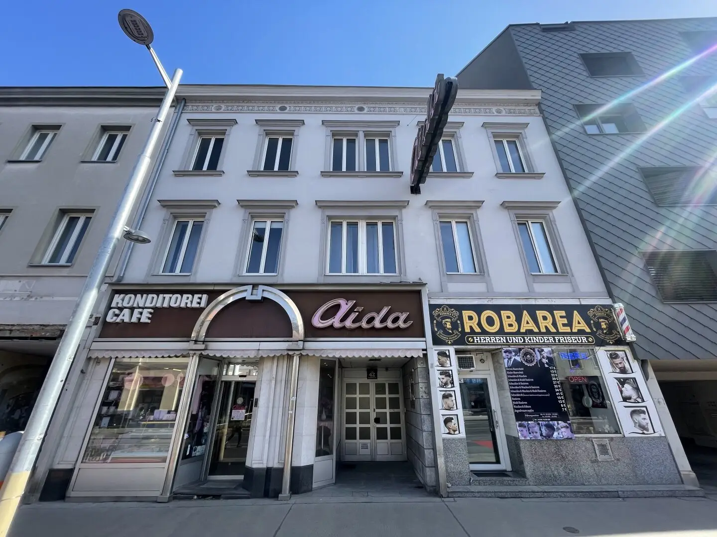 # SQ - 4 % RENDITE – VERMIETETES LOKAL IN BESTLAGE – POTENZIAL ZUR RENDITESTEIGERUNG – FLORIDSDORF AM SPITZ