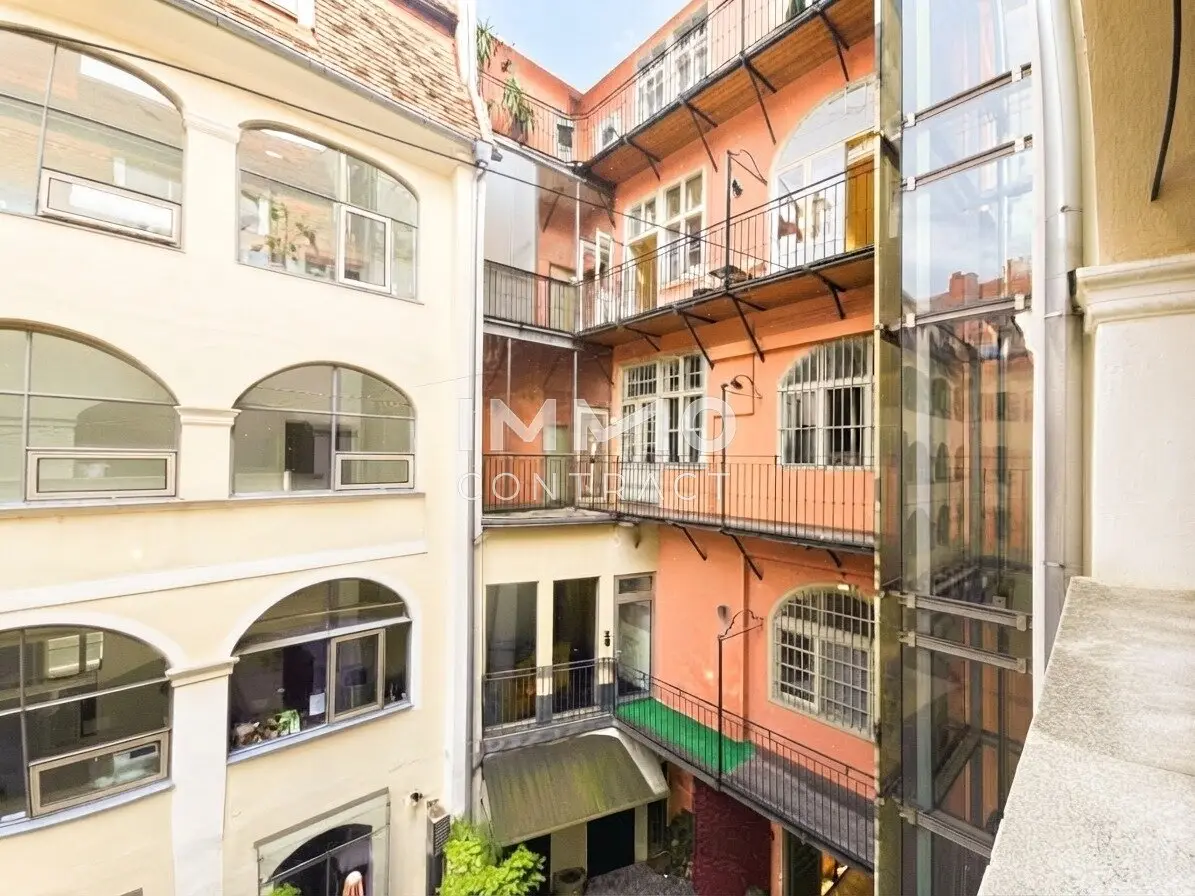Office space in the Gemalte Haus in prime location for rent - near the Hauptplatz / Herrengasse 3 - Top 511