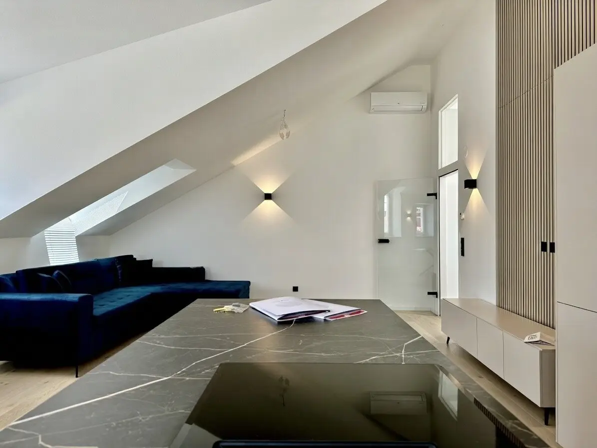 #SQ - DESIGN ATTIC APARTMENT BORDER 2ND DISTRICT AT AUGARTEN (GAUßPLATZ) &amp; NEAR DONAUKANAL (U4) with DISTANT VIEW [LIKE NEW]